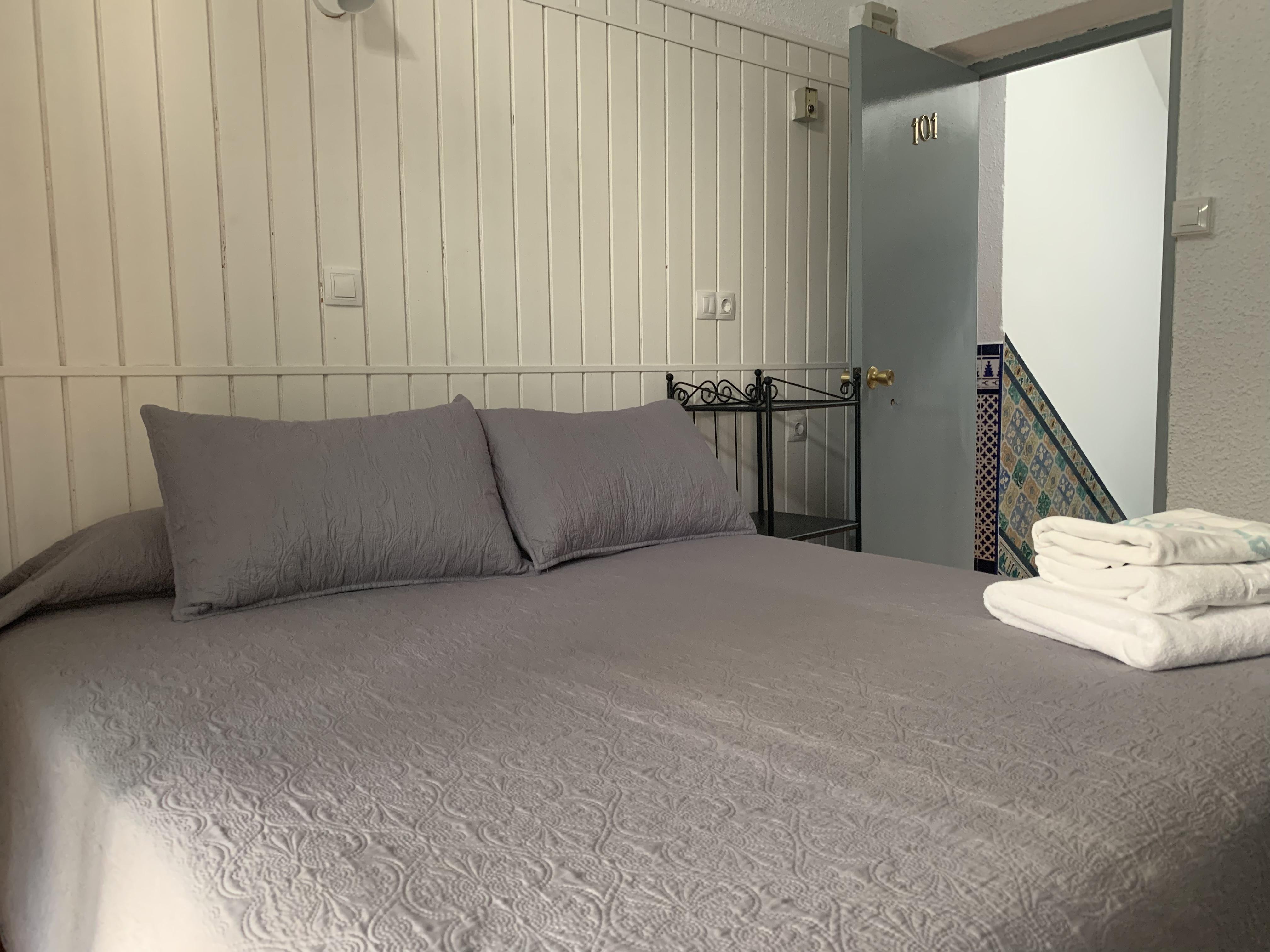 Hostal Alcobia Seville Luaran gambar