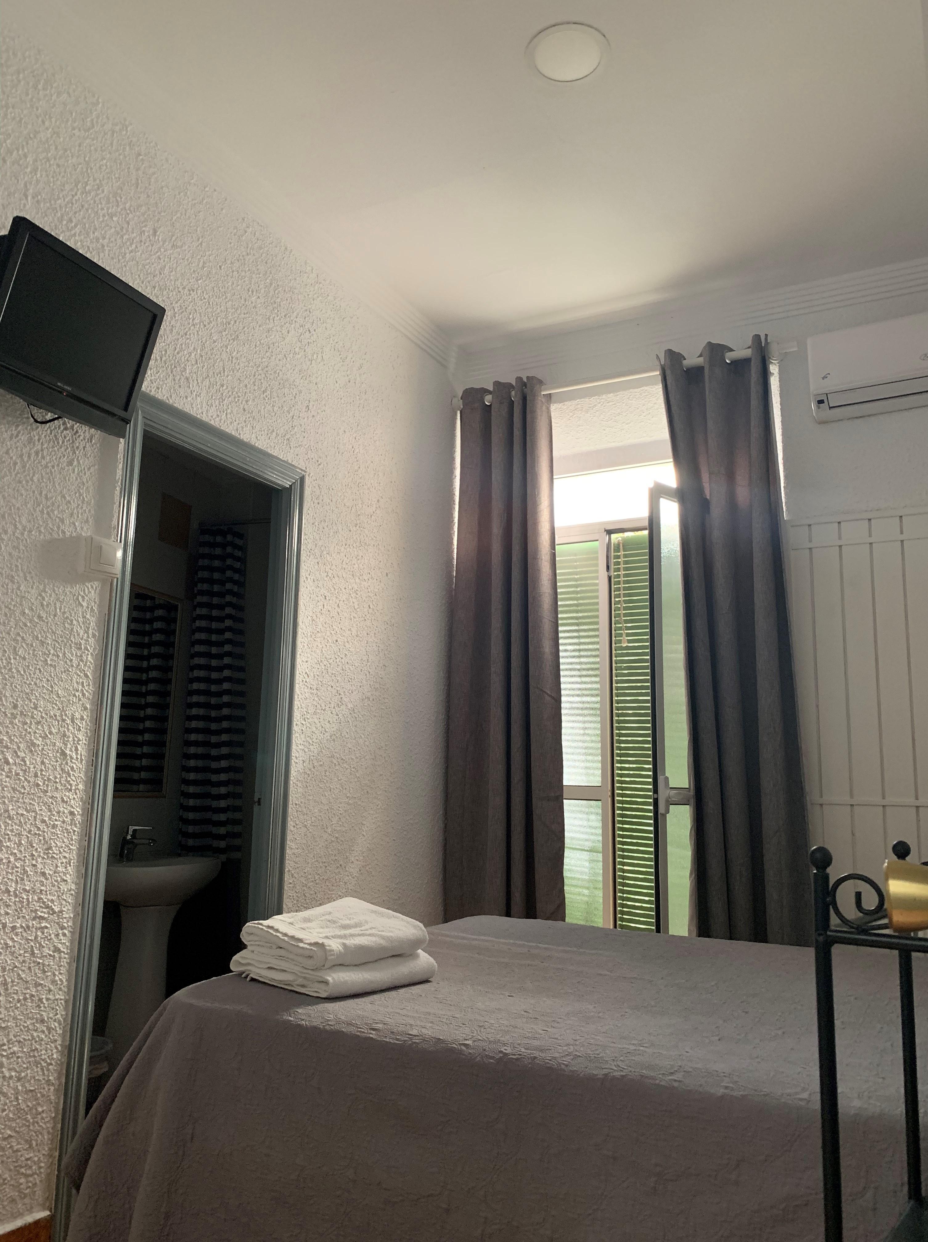 Hostal Alcobia Seville Luaran gambar