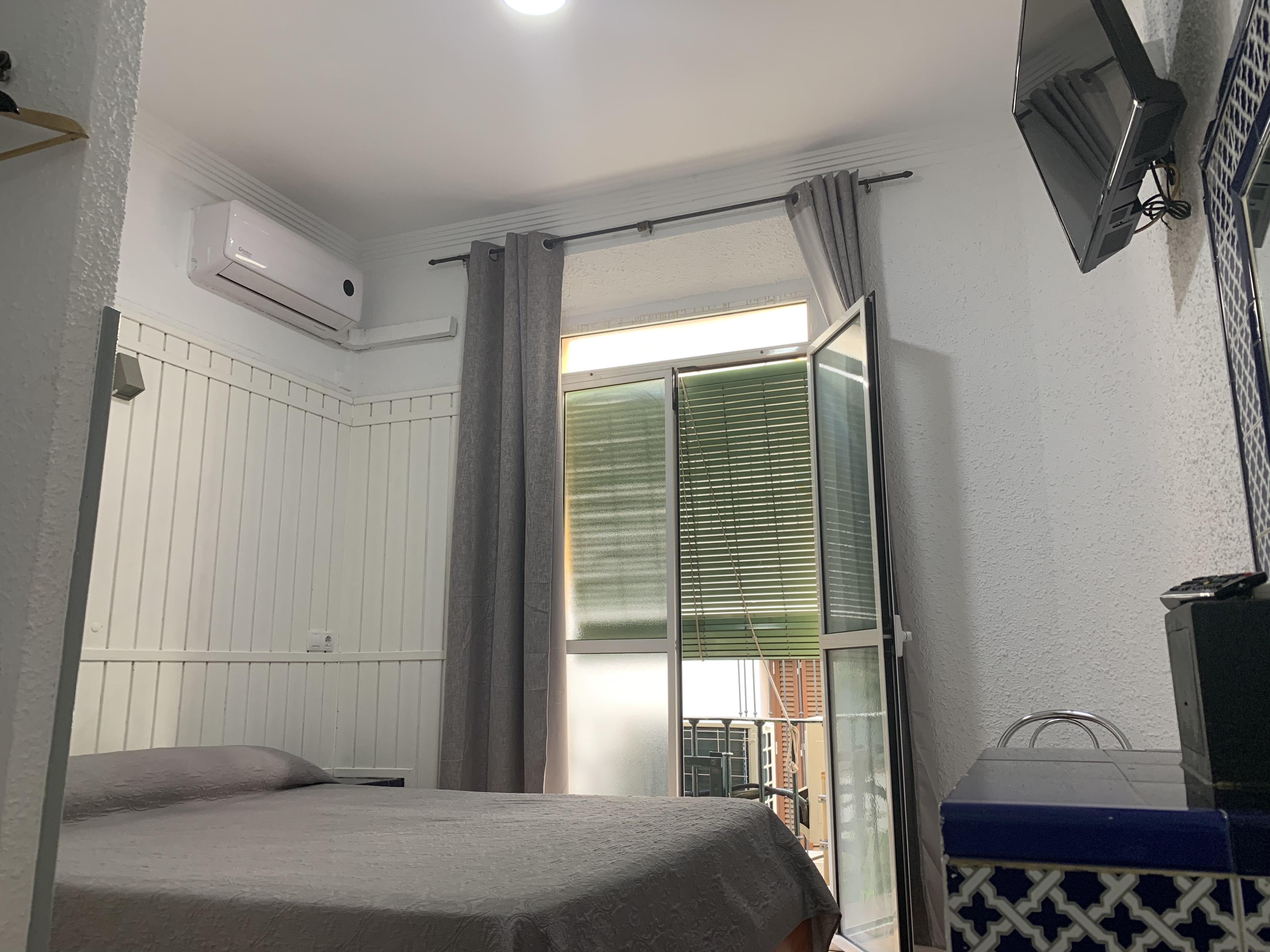 Hostal Alcobia Seville Luaran gambar