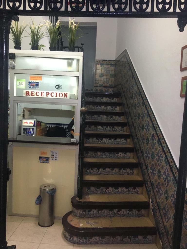 Hostal Alcobia Seville Luaran gambar