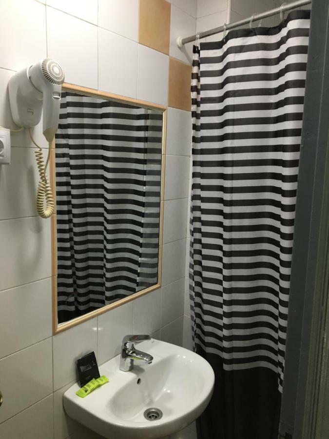 Hostal Alcobia Seville Luaran gambar