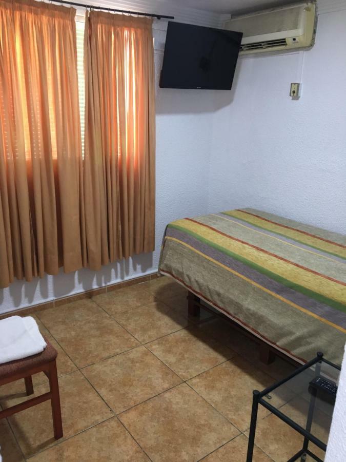 Hostal Alcobia Seville Luaran gambar